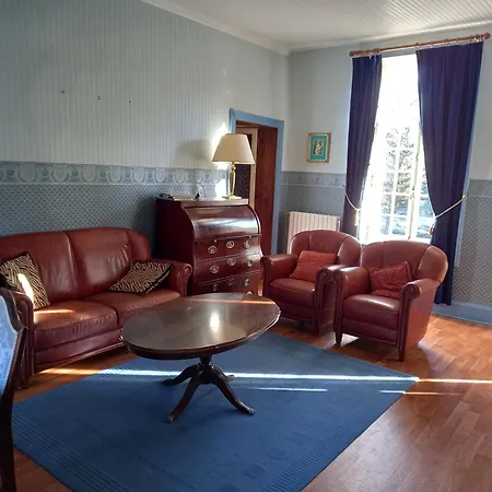 Chateau Le Val בית הארחה