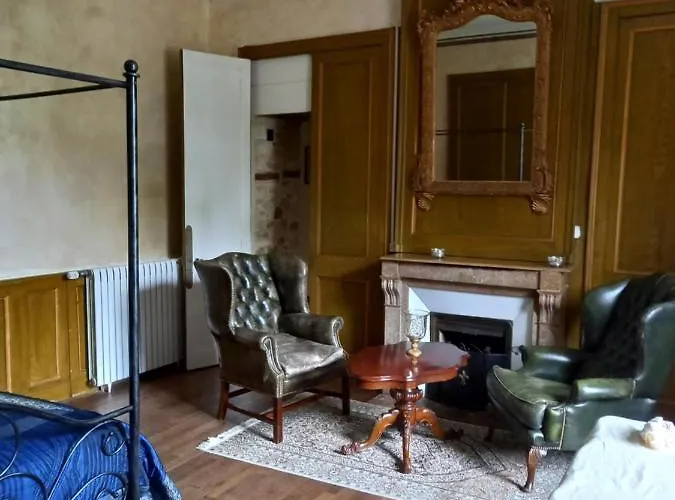 بيت ضيافة Chateau Le Val 3*