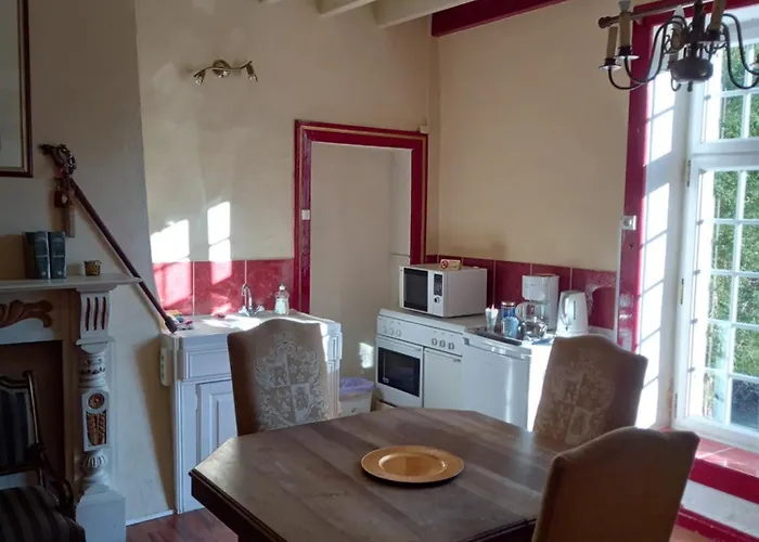 Πανσιόν Chateau Le Val 3*